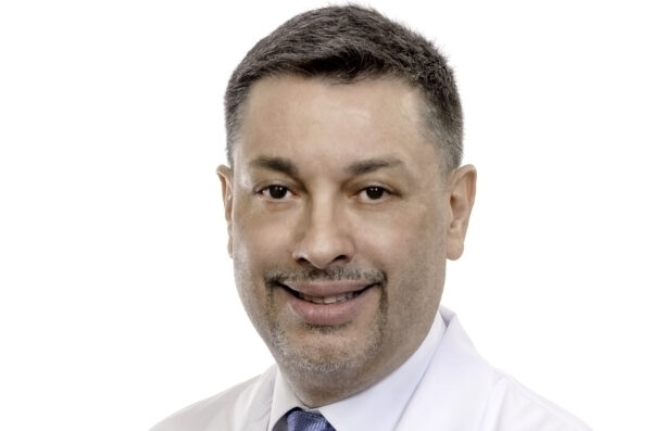 Dr. Frank González, M.D.