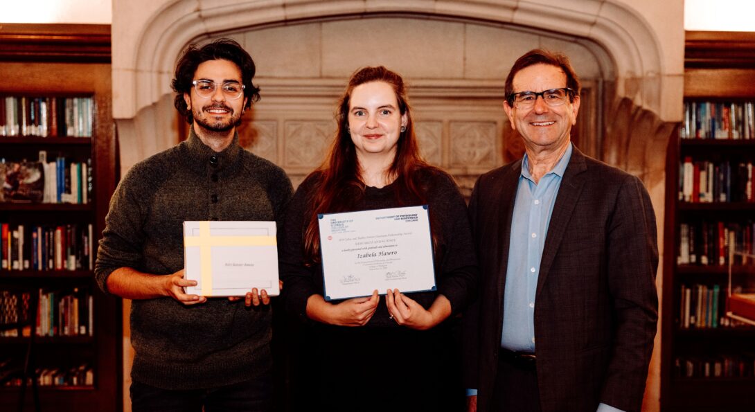 Dr. Kitajewski with 2 students acceptign their awards